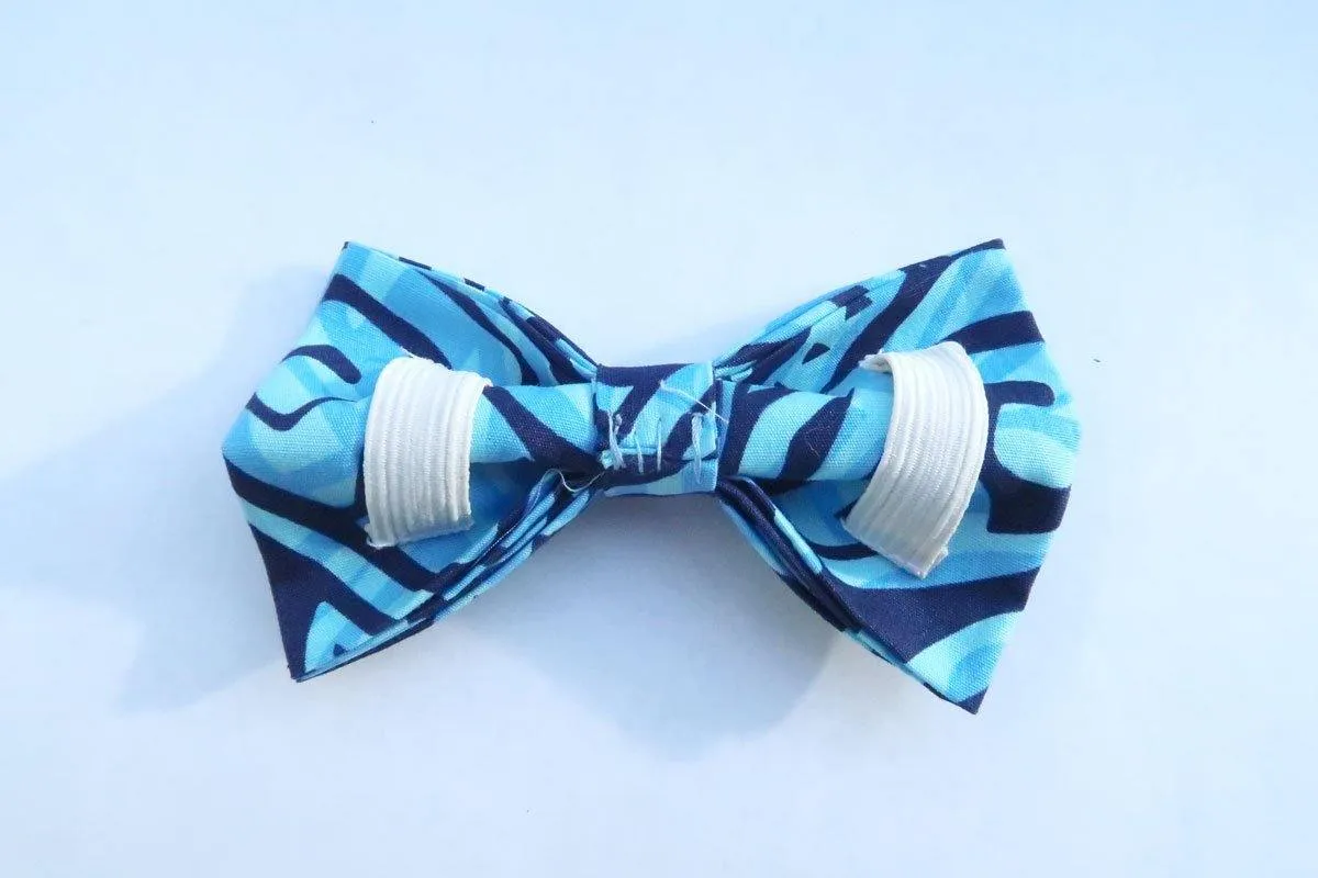 Blue Dog's Collar Bow Tie