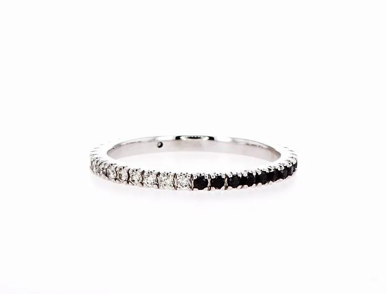 Eternity with Black and White Diamonds (0.40ctw)