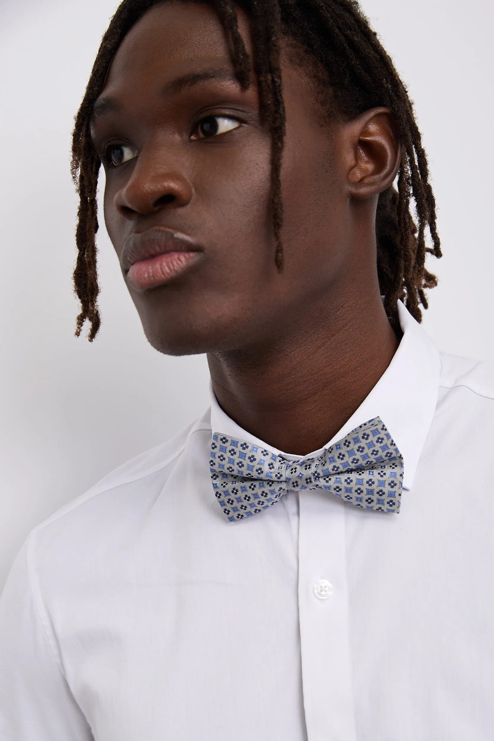 Micro pattern silk bow tie