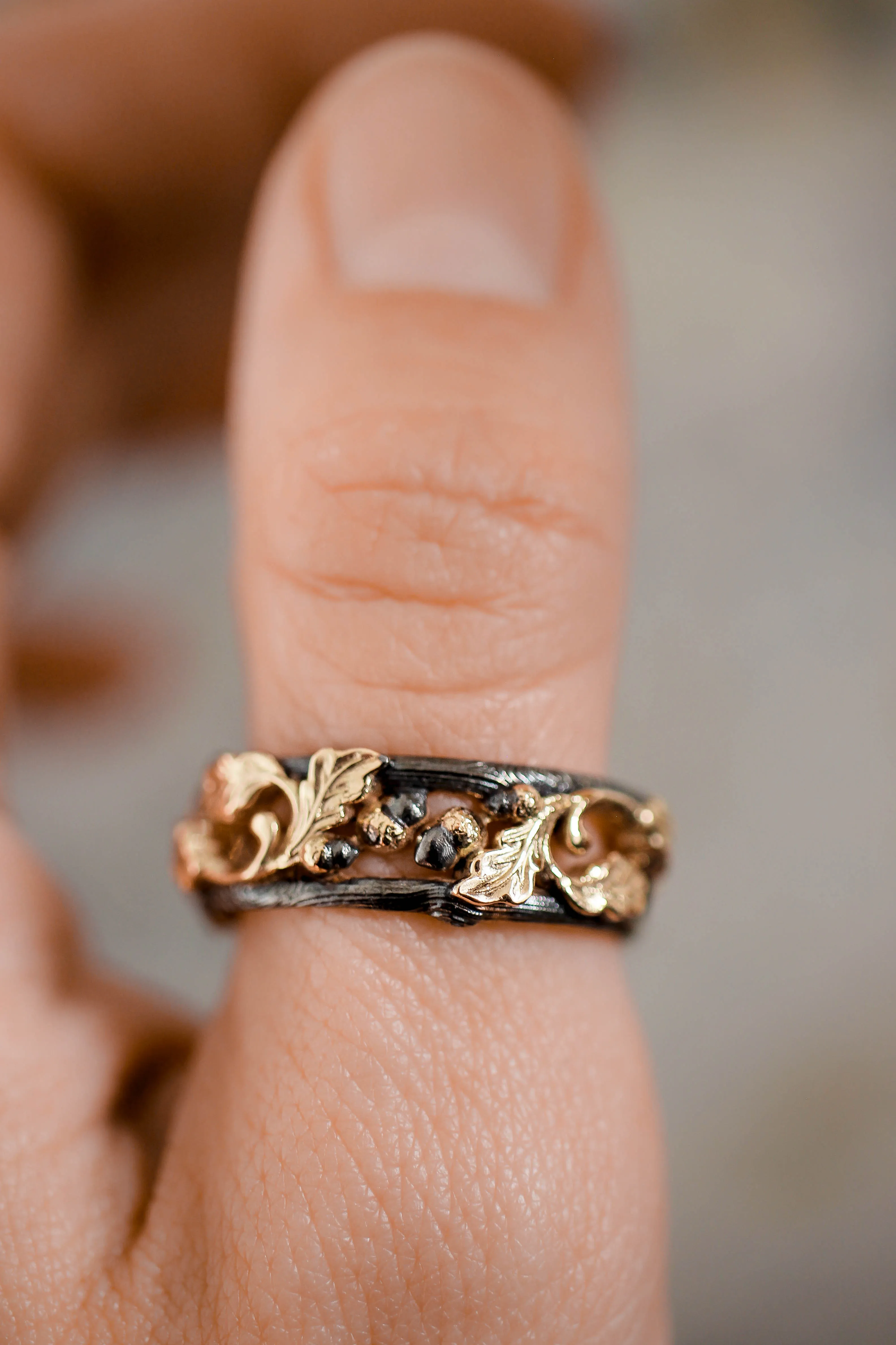 Wedding bands set, oak leaves rings, black and gold